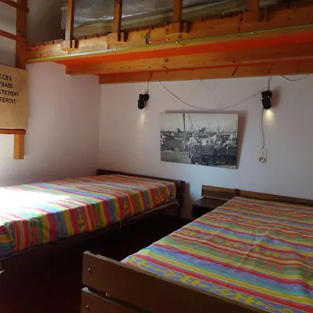Casa vacanze Maison Familiale Proche Avec Jardin, Terrasse Et 6 Couchages à - Fr-1-224b-184